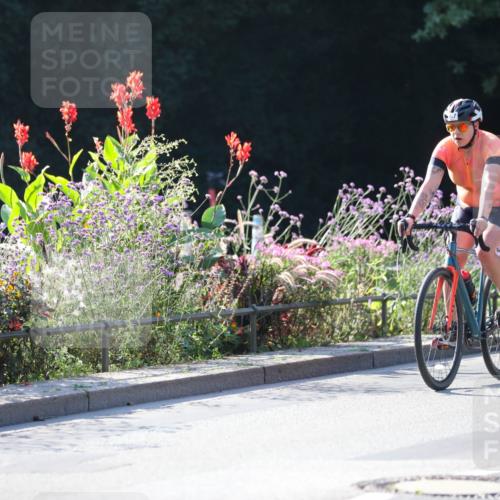 08.09.2024 - Stadtparktriathlon Zöllner http://msf.ph/oto/7022227 08.09.2024 10:26:05 Radfahren 223, 347, 355 meine-sportfotos.de