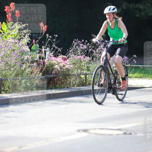 08.09.2024 - Stadtparktriathlon Zöllner http://msf.ph/oto/7022276 08.09.2024 10:26:26 Radfahren 214, 218, 252, 253, 302 meine-sportfotos.de