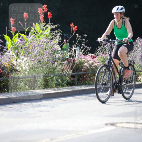 08.09.2024 - Stadtparktriathlon Zöllner http://msf.ph/oto/7022285 08.09.2024 10:26:26 Radfahren 214, 218, 252, 253, 302 meine-sportfotos.de