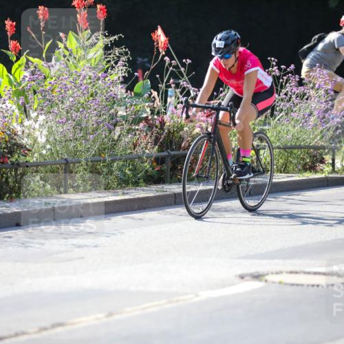 08.09.2024 - Stadtparktriathlon Zöllner http://msf.ph/oto/7022368 08.09.2024 10:26:39 Radfahren 212, 302, 364 meine-sportfotos.de