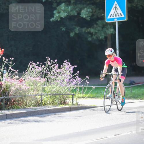 08.09.2024 - Stadtparktriathlon Zöllner http://msf.ph/oto/7022384 08.09.2024 10:27:01 Radfahren 242, 284, 313 meine-sportfotos.de