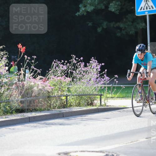 08.09.2024 - Stadtparktriathlon Zöllner http://msf.ph/oto/7022396 08.09.2024 10:27:03 Radfahren 242, 284, 313 meine-sportfotos.de