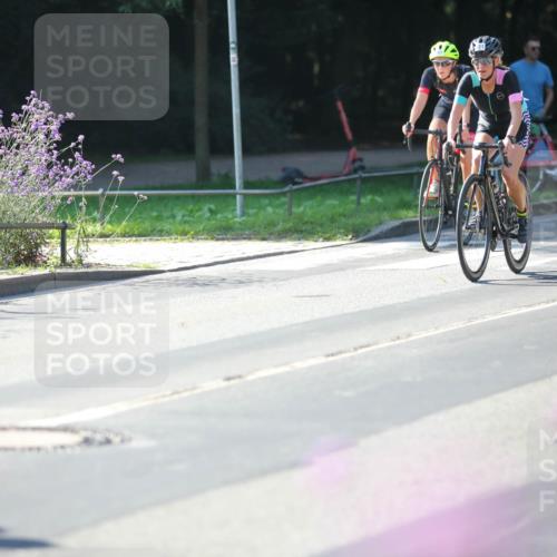 08.09.2024 - Stadtparktriathlon Zöllner http://msf.ph/oto/7022474 08.09.2024 10:27:22 Radfahren 182, 287, 304, 311, 321, 322, 332, 340, 357 meine-sportfotos.de
