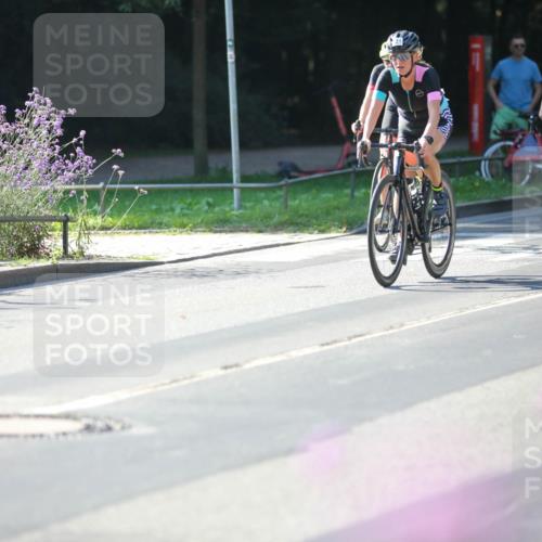 08.09.2024 - Stadtparktriathlon Zöllner http://msf.ph/oto/7022482 08.09.2024 10:27:22 Radfahren 182, 287, 304, 311, 321, 322, 332, 340, 357 meine-sportfotos.de