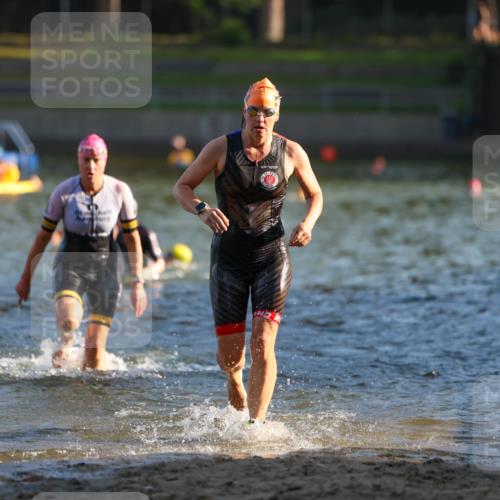 08.09.2024 - Stadtparktriathlon Michael Strokosch http://msf.ph/oto/7022488 08.09.2024 09:09:03 Schwimmen 143, 145, 162 meine-sportfotos.de
