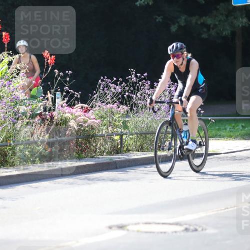 08.09.2024 - Stadtparktriathlon Zöllner http://msf.ph/oto/7022535 08.09.2024 10:27:40 Radfahren 308, 323, 341, 359 meine-sportfotos.de