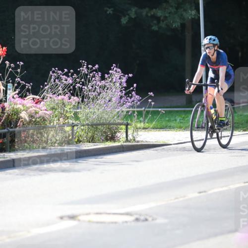 08.09.2024 - Stadtparktriathlon Zöllner http://msf.ph/oto/7022543 08.09.2024 10:27:41 Radfahren 308, 323, 341, 359 meine-sportfotos.de