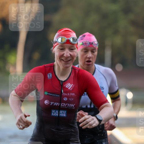08.09.2024 - Stadtparktriathlon Michael Strokosch http://msf.ph/oto/7022630 08.09.2024 09:09:10 Schwimmen 145, 160, 162, 166 meine-sportfotos.de
