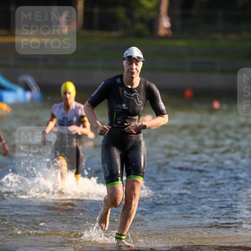 08.09.2024 - Stadtparktriathlon Michael Strokosch http://msf.ph/oto/7022672 08.09.2024 09:09:15 Schwimmen 146, 160, 166 meine-sportfotos.de