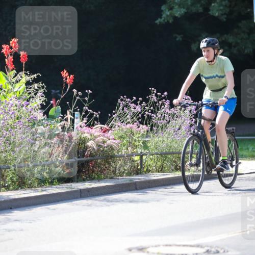 08.09.2024 - Stadtparktriathlon Zöllner http://msf.ph/oto/7022692 08.09.2024 10:28:12 Radfahren 183, 196, 299, 305, 307, 318 meine-sportfotos.de