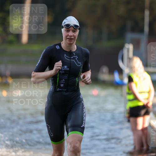 08.09.2024 - Stadtparktriathlon Michael Strokosch http://msf.ph/oto/7022710 08.09.2024 09:09:18 Schwimmen 146, 160, 166 meine-sportfotos.de