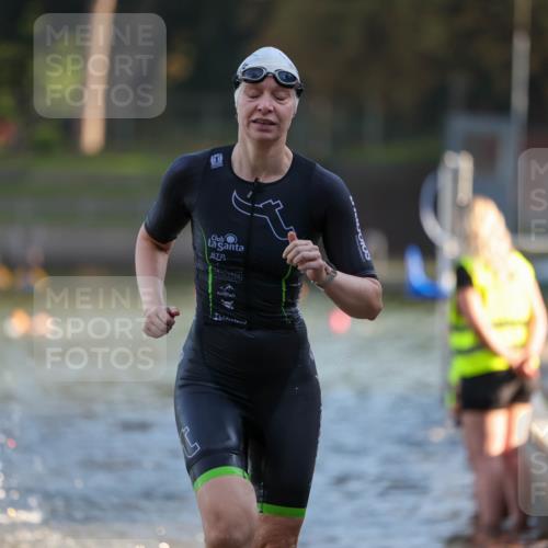 08.09.2024 - Stadtparktriathlon Michael Strokosch http://msf.ph/oto/7022718 08.09.2024 09:09:18 Schwimmen 146, 160, 166 meine-sportfotos.de