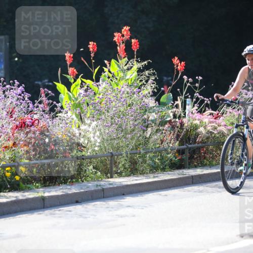 08.09.2024 - Stadtparktriathlon Zöllner http://msf.ph/oto/7022733 08.09.2024 10:28:18 Radfahren 246, 305, 310, 348 meine-sportfotos.de