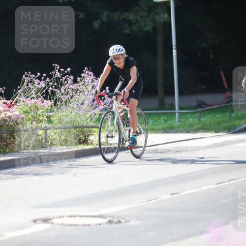 08.09.2024 - Stadtparktriathlon Zöllner http://msf.ph/oto/7022767 08.09.2024 10:28:28 Radfahren 227, 233, 246, 310, 348 meine-sportfotos.de