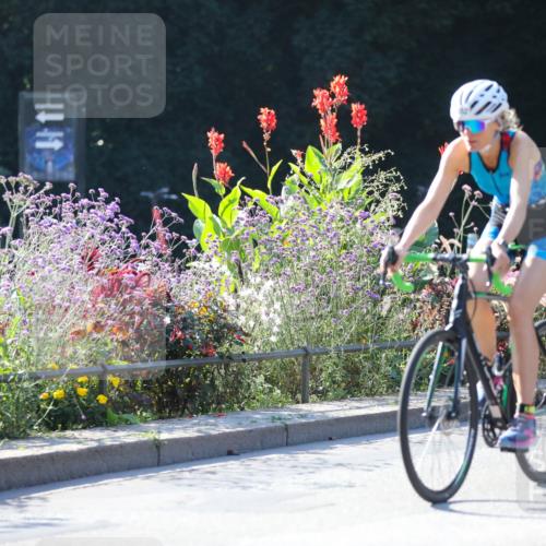 08.09.2024 - Stadtparktriathlon Zöllner http://msf.ph/oto/7022849 08.09.2024 10:29:03 Radfahren 293, 352, 1937 meine-sportfotos.de