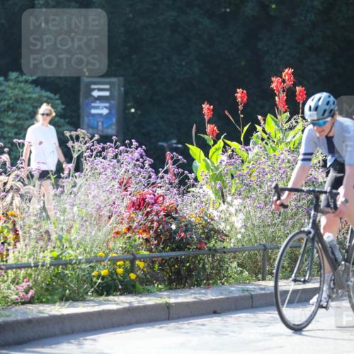 08.09.2024 - Stadtparktriathlon Zöllner http://msf.ph/oto/7022855 08.09.2024 10:29:07 Radfahren 293, 316, 1937 meine-sportfotos.de