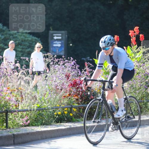 08.09.2024 - Stadtparktriathlon Zöllner http://msf.ph/oto/7022865 08.09.2024 10:29:07 Radfahren 293, 316, 1937 meine-sportfotos.de