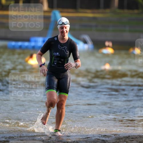 08.09.2024 - Stadtparktriathlon Michael Strokosch http://msf.ph/oto/7022868 08.09.2024 09:09:34 Schwimmen 168 meine-sportfotos.de