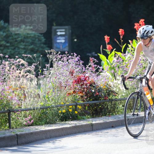 08.09.2024 - Stadtparktriathlon Zöllner http://msf.ph/oto/7022913 08.09.2024 10:29:18 Radfahren 303, 316 meine-sportfotos.de