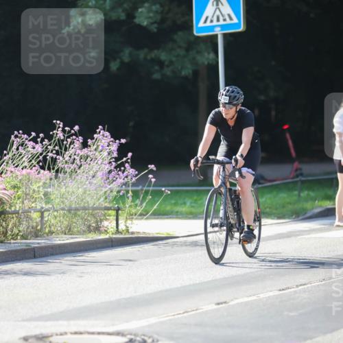 08.09.2024 - Stadtparktriathlon Zöllner http://msf.ph/oto/7022938 08.09.2024 10:29:23 Radfahren 190, 303 meine-sportfotos.de