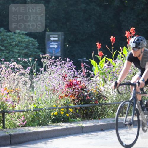 08.09.2024 - Stadtparktriathlon Zöllner http://msf.ph/oto/7022947 08.09.2024 10:29:24 Radfahren 190, 303 meine-sportfotos.de