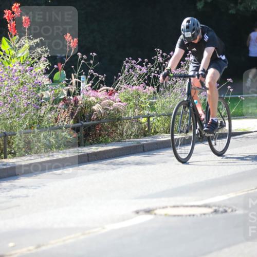 08.09.2024 - Stadtparktriathlon Zöllner http://msf.ph/oto/7022978 08.09.2024 10:29:48 Radfahren 209, 249, 338 meine-sportfotos.de