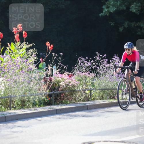 08.09.2024 - Stadtparktriathlon Zöllner http://msf.ph/oto/7023030 08.09.2024 10:30:12 Radfahren 320, 1936 meine-sportfotos.de