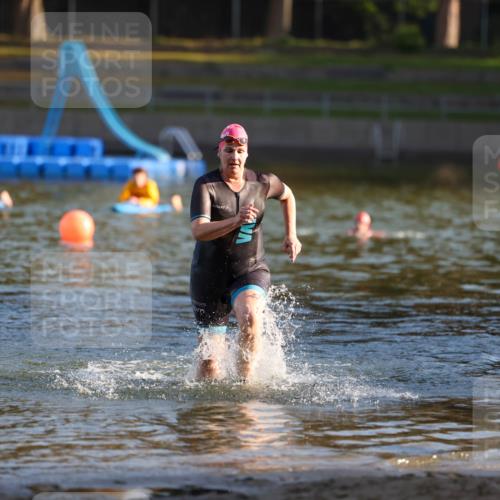 08.09.2024 - Stadtparktriathlon Michael Strokosch http://msf.ph/oto/7023048 08.09.2024 09:10:07 Schwimmen 179 meine-sportfotos.de