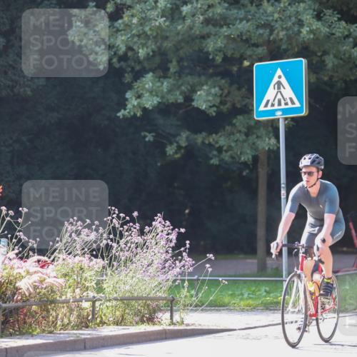08.09.2024 - Stadtparktriathlon Zöllner http://msf.ph/oto/7023052 08.09.2024 10:38:30 Radfahren 346, 353, 390, 403, 436, 437 meine-sportfotos.de