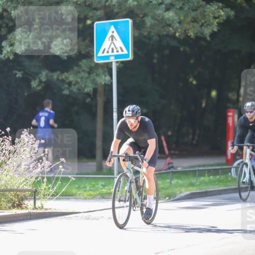 08.09.2024 - Stadtparktriathlon Zöllner http://msf.ph/oto/7023072 08.09.2024 10:38:33 Radfahren 346, 353, 390, 403, 436, 437 meine-sportfotos.de