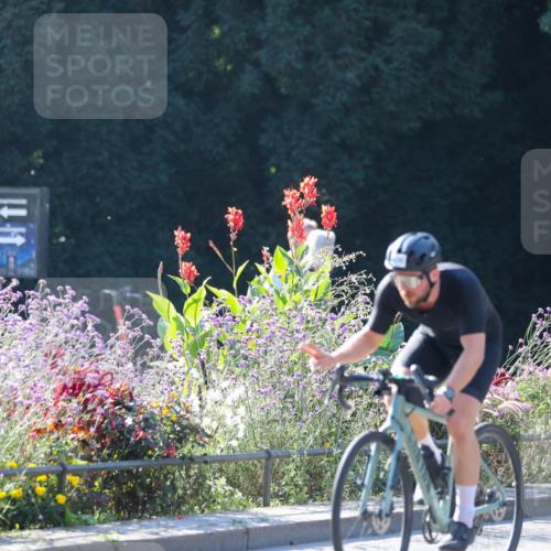 08.09.2024 - Stadtparktriathlon Zöllner http://msf.ph/oto/7023076 08.09.2024 10:38:34 Radfahren 346, 353, 390, 392, 403, 436, 437 meine-sportfotos.de