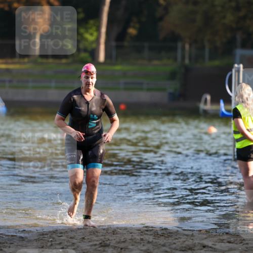08.09.2024 - Stadtparktriathlon Michael Strokosch http://msf.ph/oto/7023123 08.09.2024 09:10:10 Schwimmen 179 meine-sportfotos.de