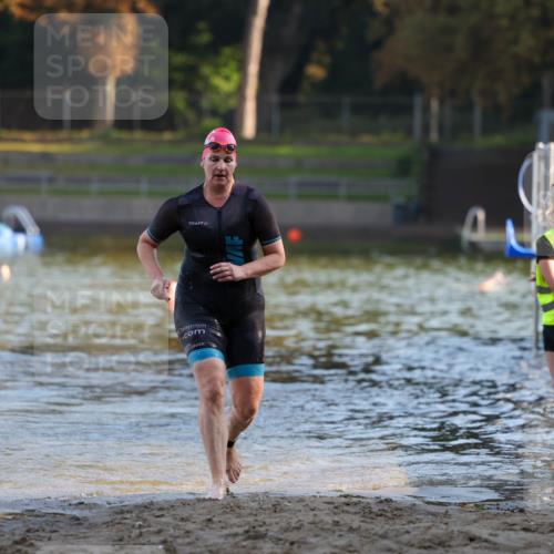 08.09.2024 - Stadtparktriathlon Michael Strokosch http://msf.ph/oto/7023130 08.09.2024 09:10:10 Schwimmen 179 meine-sportfotos.de