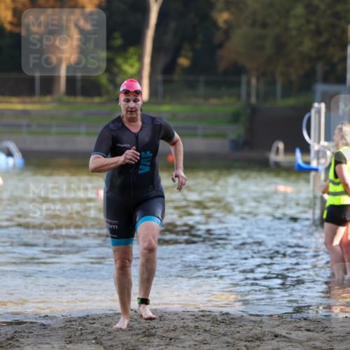 08.09.2024 - Stadtparktriathlon Michael Strokosch http://msf.ph/oto/7023161 08.09.2024 09:10:11 Schwimmen 179 meine-sportfotos.de