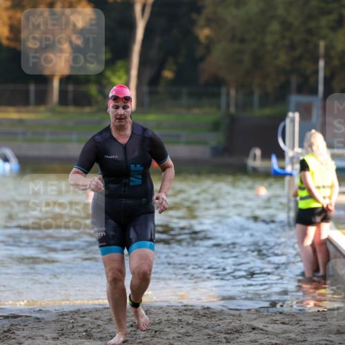 08.09.2024 - Stadtparktriathlon Michael Strokosch http://msf.ph/oto/7023174 08.09.2024 09:10:12 Schwimmen 179 meine-sportfotos.de