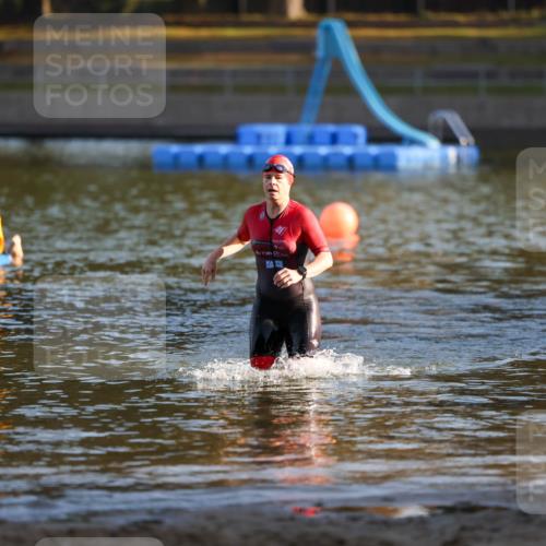 08.09.2024 - Stadtparktriathlon Michael Strokosch http://msf.ph/oto/7023208 08.09.2024 09:10:39 Schwimmen 148 meine-sportfotos.de