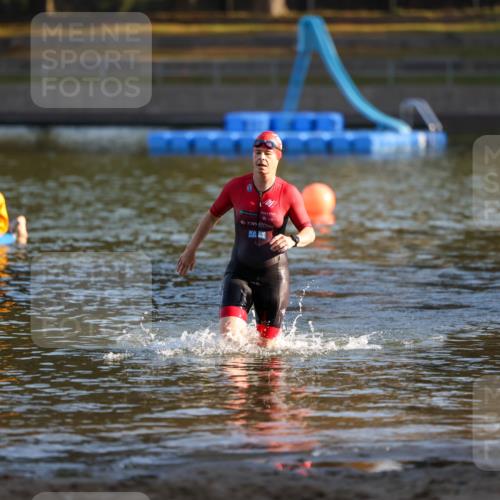 08.09.2024 - Stadtparktriathlon Michael Strokosch http://msf.ph/oto/7023219 08.09.2024 09:10:39 Schwimmen 148 meine-sportfotos.de