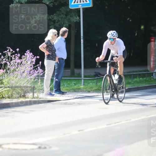 08.09.2024 - Stadtparktriathlon Zöllner http://msf.ph/oto/7023220 08.09.2024 10:39:01 Radfahren 233, 343, 371, 380, 384, 426, 447, 450 meine-sportfotos.de