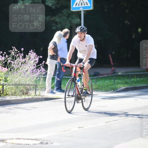 08.09.2024 - Stadtparktriathlon Zöllner http://msf.ph/oto/7023245 08.09.2024 10:39:08 Radfahren 233, 252, 266, 343, 371, 380 meine-sportfotos.de
