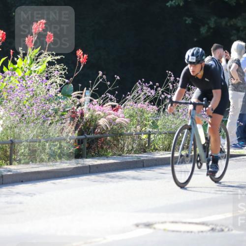 08.09.2024 - Stadtparktriathlon Zöllner http://msf.ph/oto/7023288 08.09.2024 10:39:23 Radfahren 268, 275, 288, 296, 298, 324, 338, 358, 367, 381, 405, 413, 424 meine-sportfotos.de