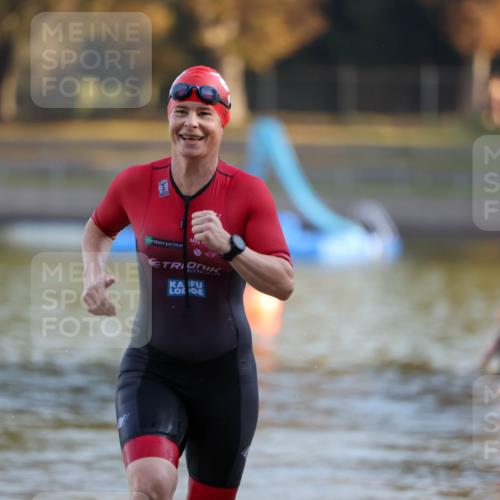 08.09.2024 - Stadtparktriathlon Michael Strokosch http://msf.ph/oto/7023290 08.09.2024 09:10:45 Schwimmen 148 meine-sportfotos.de