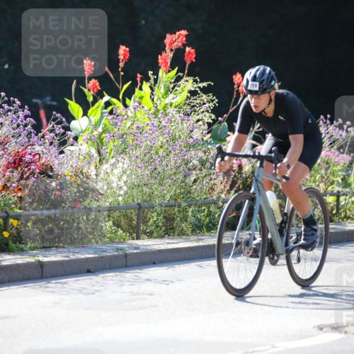 08.09.2024 - Stadtparktriathlon Zöllner http://msf.ph/oto/7023293 08.09.2024 10:39:23 Radfahren 268, 275, 288, 296, 298, 324, 338, 358, 367, 381, 405, 413, 424 meine-sportfotos.de