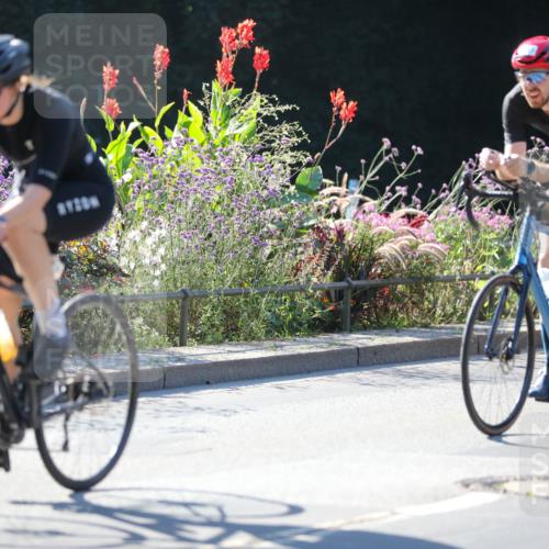08.09.2024 - Stadtparktriathlon Zöllner http://msf.ph/oto/7023305 08.09.2024 10:39:24 Radfahren 275, 281, 288, 296, 298, 324, 338, 358, 367, 381, 405, 413, 424 meine-sportfotos.de