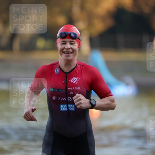 08.09.2024 - Stadtparktriathlon Michael Strokosch http://msf.ph/oto/7023308 08.09.2024 09:10:46 Schwimmen 148 meine-sportfotos.de