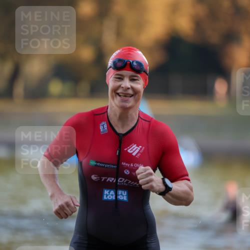 08.09.2024 - Stadtparktriathlon Michael Strokosch http://msf.ph/oto/7023313 08.09.2024 09:10:46 Schwimmen 148 meine-sportfotos.de
