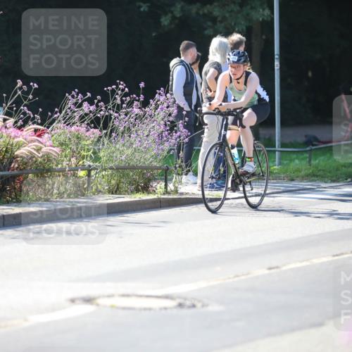 08.09.2024 - Stadtparktriathlon Zöllner http://msf.ph/oto/7023334 08.09.2024 10:39:26 Radfahren 275, 281, 288, 296, 298, 324, 338, 358, 367, 372, 405, 413, 424 meine-sportfotos.de