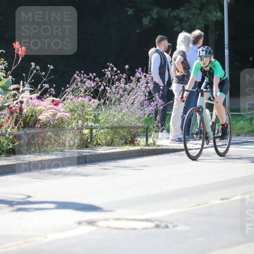 08.09.2024 - Stadtparktriathlon Zöllner http://msf.ph/oto/7023342 08.09.2024 10:39:28 Radfahren 275, 278, 281, 296, 298, 324, 338, 367, 372, 405, 424 meine-sportfotos.de