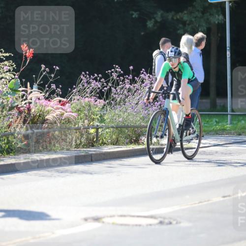 08.09.2024 - Stadtparktriathlon Zöllner http://msf.ph/oto/7023346 08.09.2024 10:39:28 Radfahren 275, 278, 281, 296, 298, 324, 338, 367, 372, 405, 424 meine-sportfotos.de