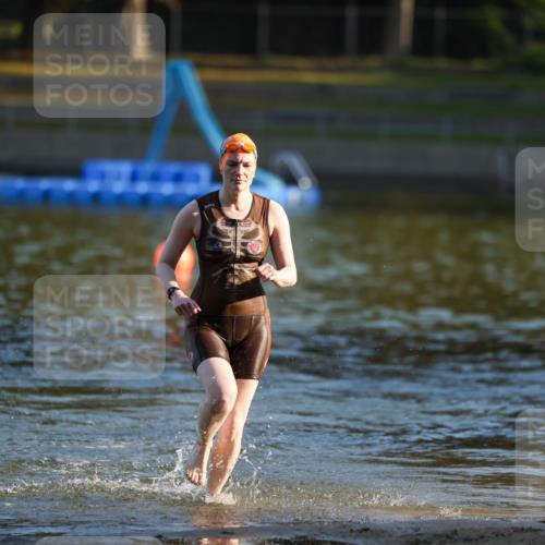 08.09.2024 - Stadtparktriathlon Michael Strokosch http://msf.ph/oto/7023354 08.09.2024 09:10:58 Schwimmen 141 meine-sportfotos.de
