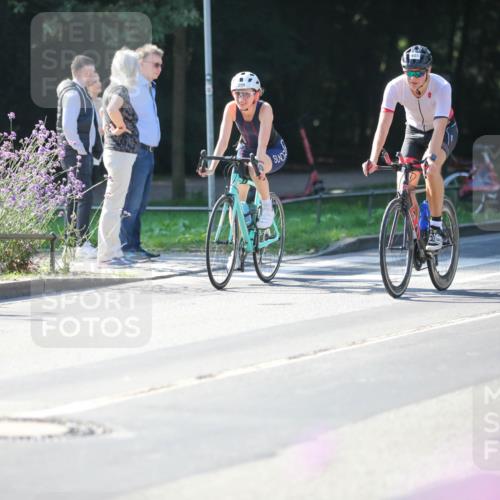 08.09.2024 - Stadtparktriathlon Zöllner http://msf.ph/oto/7023356 08.09.2024 10:39:31 Radfahren 278, 281, 298, 324, 338, 367, 372, 405 meine-sportfotos.de
